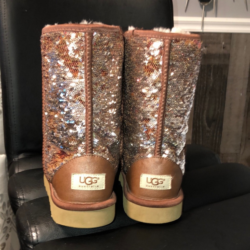 Ugg Sequin Boot Woman’s Size 8 - image 6